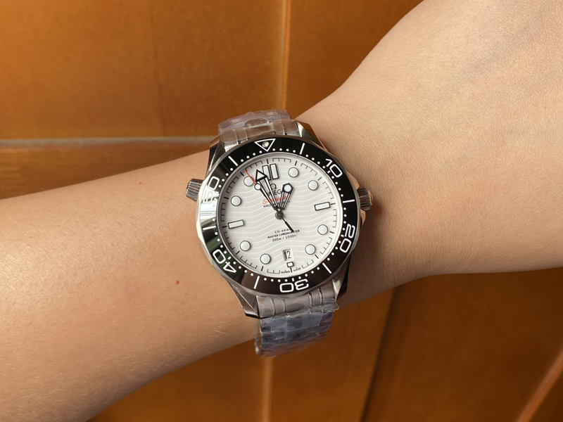 VS廠海馬300米熊貓色復(fù)刻手表品質(zhì)細(xì)節(jié)品鑒分析