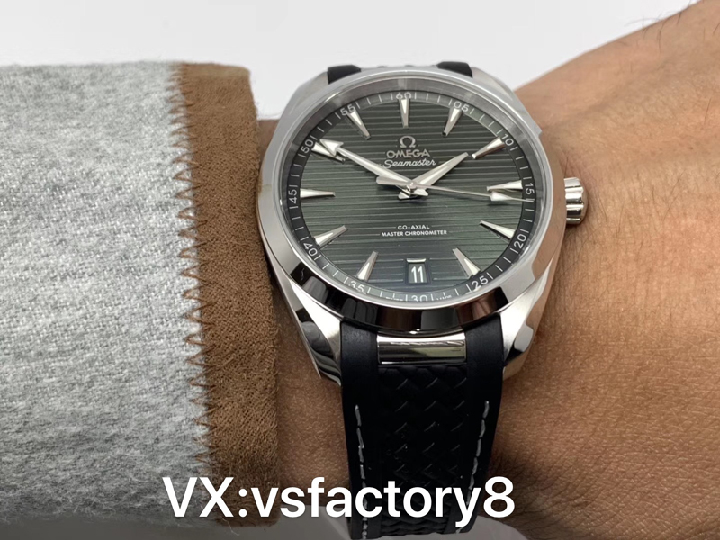 VS廠歐米茄柚木綠海馬150米復刻版會看出色差嗎