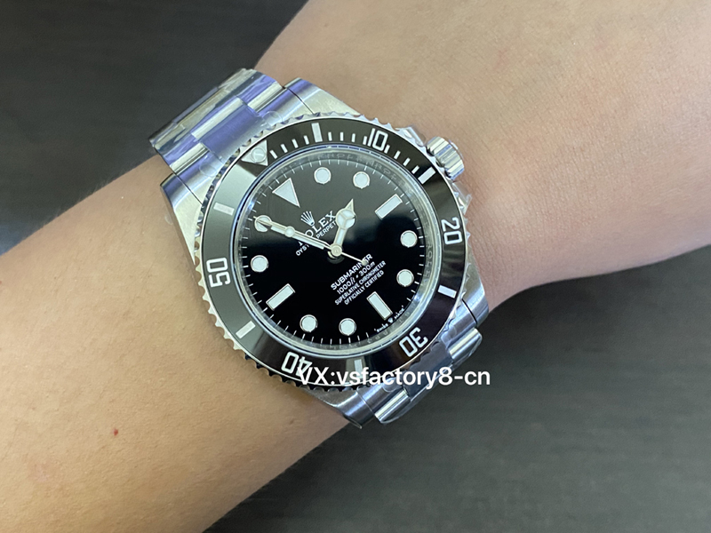 勞力士三代無歷黑水鬼復(fù)刻表丹東3230機(jī)細(xì)節(jié)做工深度評測