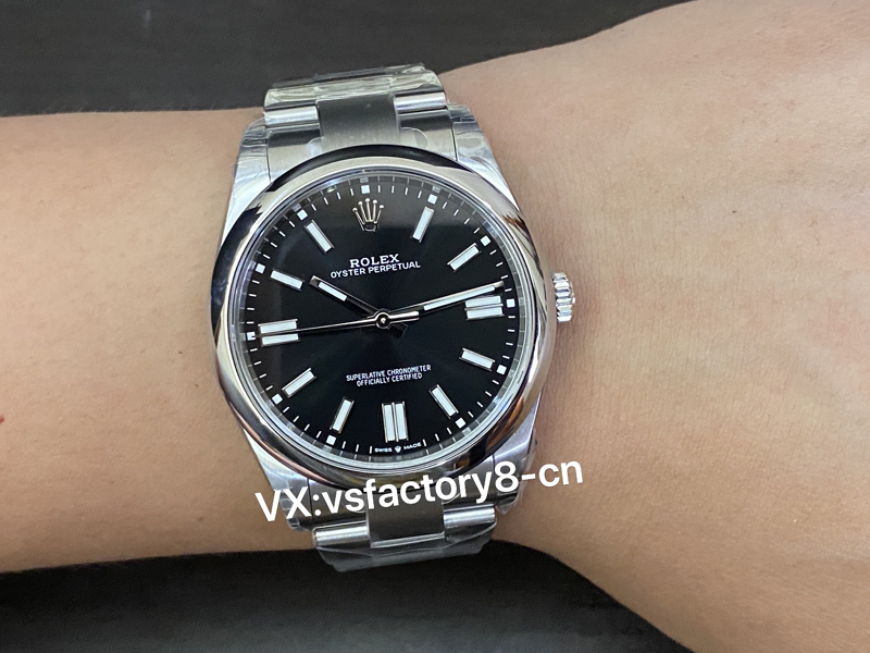 勞力士41m黑面蠔式恒動(dòng)丹東3230一體機(jī)芯細(xì)節(jié)做工值不值得入手評(píng)測(cè)