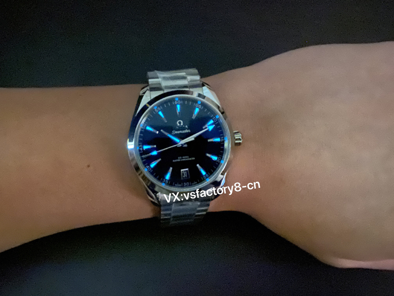 歐米茄黑盤海馬150米丹東8900機復刻表外觀品質細節復刻的怎么樣