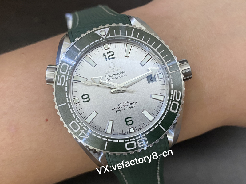 歐米茄綠鋼面海馬600米丹東8900機芯復刻腕表品質細節是天花板級別嗎